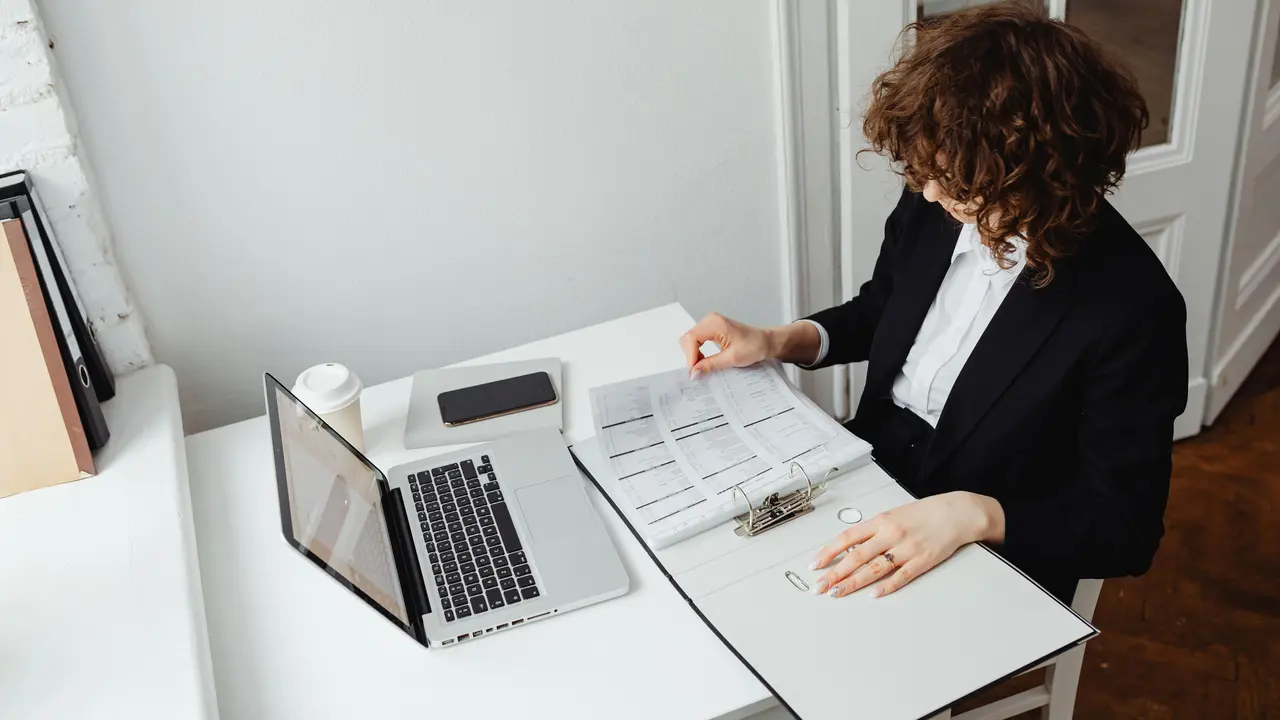 Bekerja di Bawah Tekanan? 4 Zodiak Ini Justru Paling Produktif Saat Dikejar Deadline!