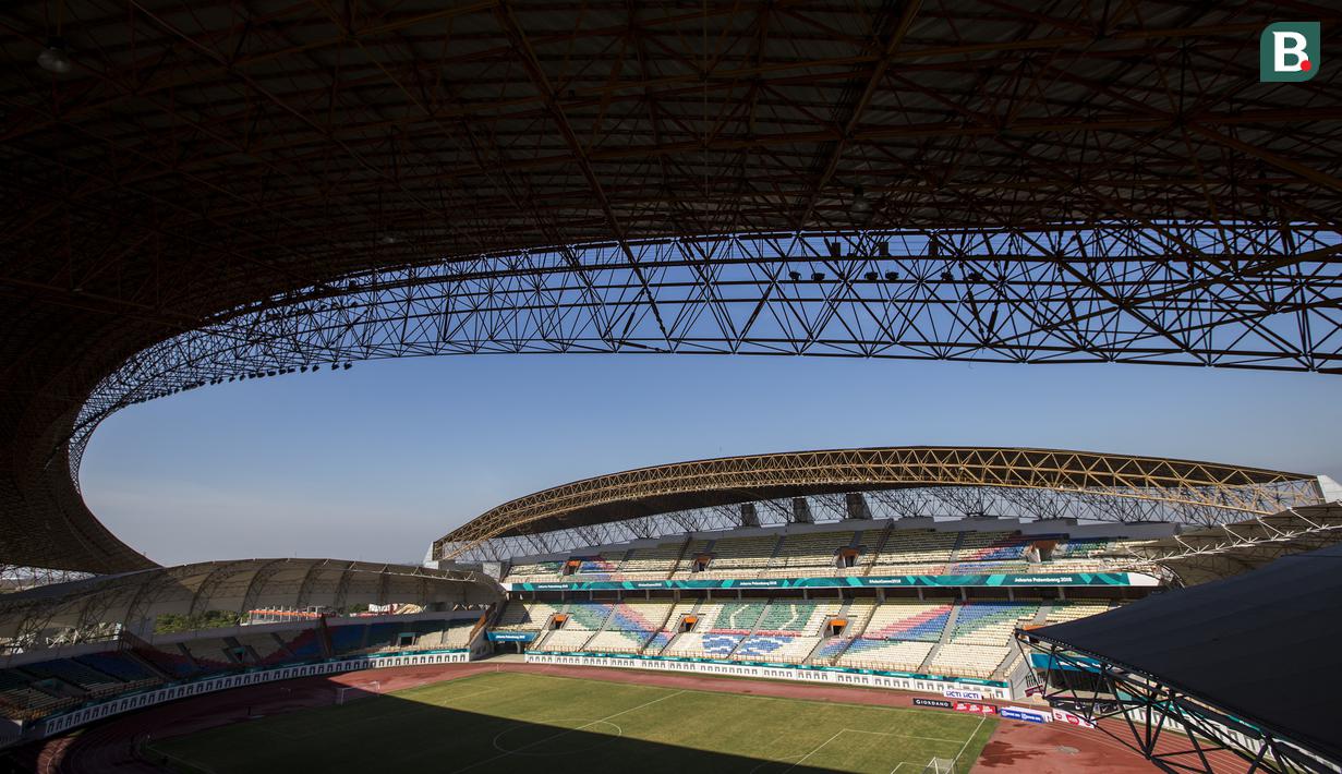 Suasana dari Stadion Wibawa Mukti di Cikarang, Jawa Barat, Senin (10/9/2018). Stadion dengan kapasitas 28.778 ini mulai digunakan sejak tahun 2014 lalu. (Bola.com/Vitalis Trisna)