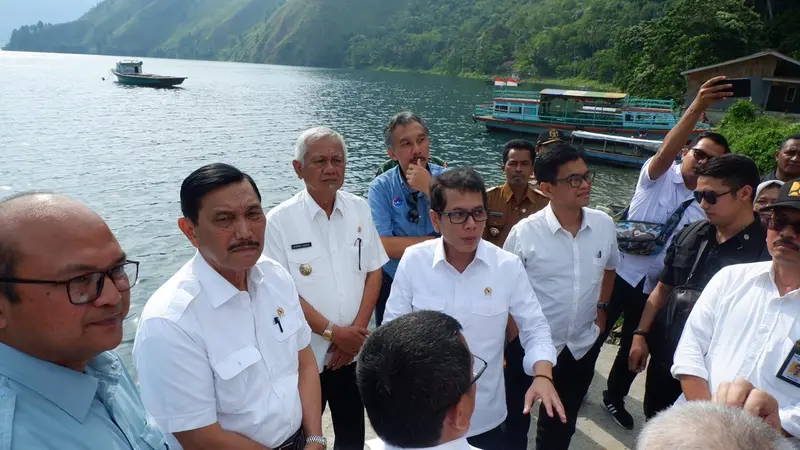 Kunjungan Wishnutama ke Danau Toba merupakan yang pertama kali selama menjabat menjadi menteri