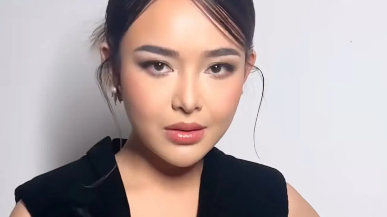 Amanda Manopo Kenakan Korset Hitam saat Hamil