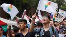 Keputusan MK Taiwan yang melegalkan pernikahan sejenis menjadi secercah harapan baru bagi aktivis yang selama ini berjuang untuk menemukan kesetaraan bagi warga lesbian, gay, biseksual, dan transgender (LGBT) di Taiwan, Rabu (24/5). (AP Photo/ Chiang Y)