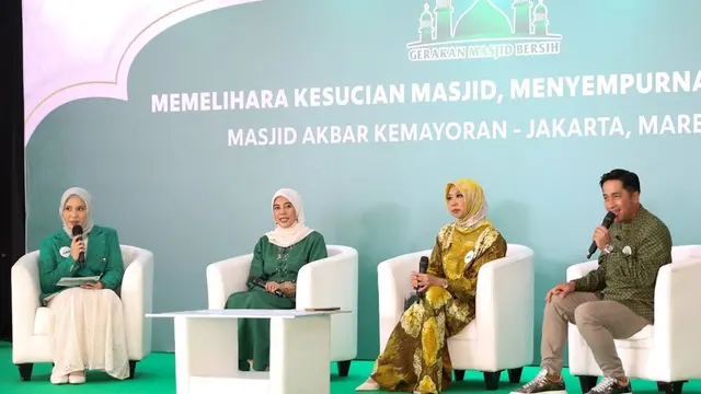 Menutup ‘Gerakan Masjid Bersih 2024’, Unilever Indonesia dan DMI Gelar Kegiatan Bersih-Bersih di Masjid Akbar Kemayoran