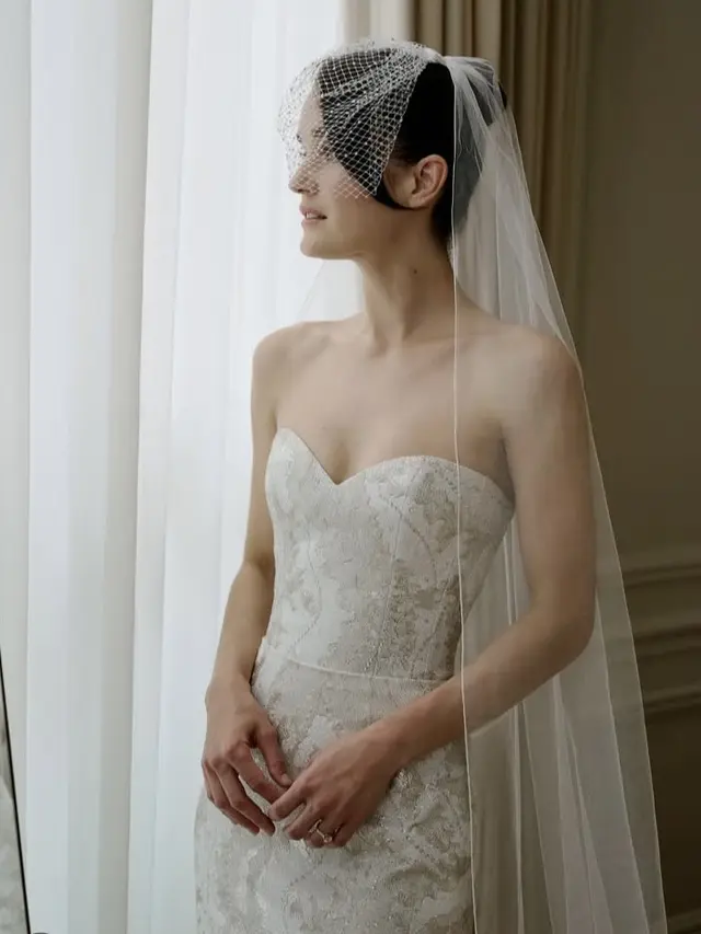 Busana Tak Biasa Aktris Chloe Grace Moretz Menikah dengan Model Kate Harrison, Bergaun Biru Bak Cinderella-Semi Maskulin Bergaya Cowgirl