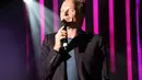 Bintang legendaris ini juga membawakan lagu-lagu hitsnya. Diantaranya 'Message In A Bottle, Roxanne', dan 'Every Breath You Take'. (Andy Masela/Bintang.com)