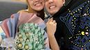 Momen seru sekaligus romantis Nycta Gina bersama sang suami, Rizky Kinos yang baru saja merayakan 7 tahun pernikahan. (Foto: Instagram/@missnyctagina)