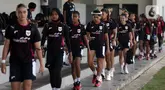 Pemain Tim Nasional (Timnas) Sepakbola Putri Indonesia saat tiba di lapangan latih Jakarta International Stadium (JIS), Jumat (20/6/2025). (Liputan6.com/Helmi Fithriansyah)