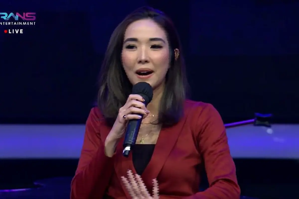 Gisel (Foto: YouTube)