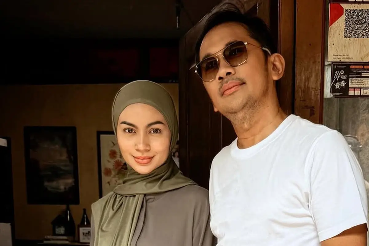 Wajah Natural Ariel Tatum Minim Makeup