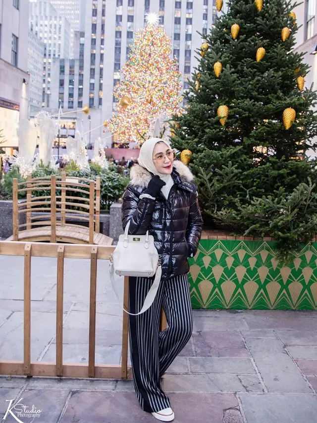 6 Potret Erin Taulany yang Kini berhijab, Tetap Stylish