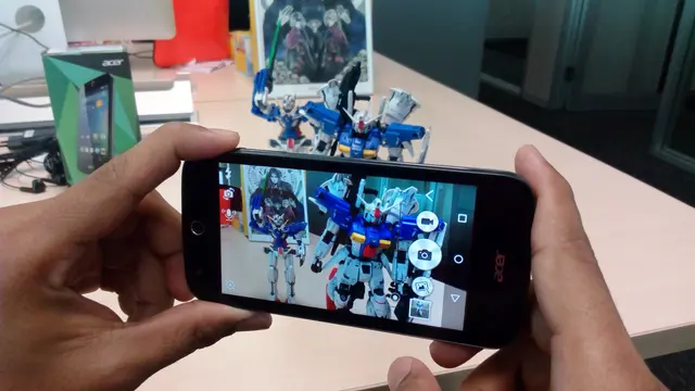 Acer Liquid Z320, Ponsel Android Untuk Aktivitas Ibu dan Anak
