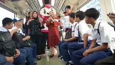 Sebanyak 50 murid penyandang disabilitas mengikuti edukasi kesehatan gigi dan praktik menyikat gigi di LRT Jabodebek rute Stasiun Halim–Stasiun Jatimulya, Selasa (28/7/2026). (Istimewa)