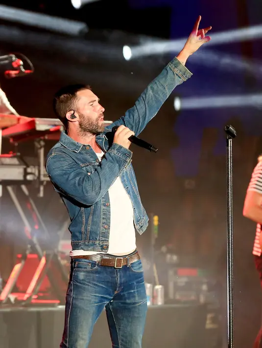 Setelah melakukan kunjungan ke rumah Adam, pihak LAPD membuat keputusan bahwa kabar tersebut tidak benar lantaran tidak ditemukan bukti yang dapat mendukung laporan sumber tersebut. (AFP/Bintang.com)