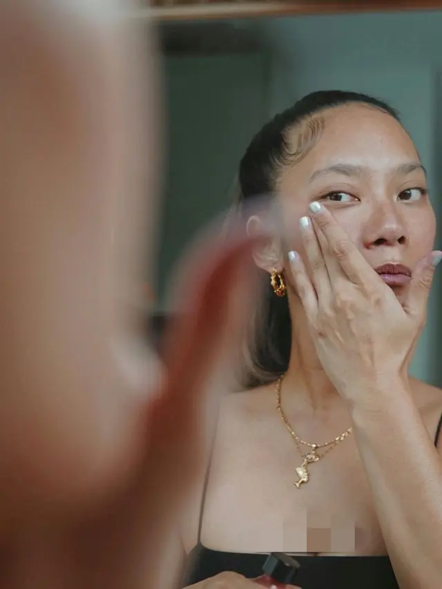 6 Pesona Tara Basro Tanpa Makeup, Tetap Tampil Percaya Diri