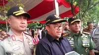 Gubernur Jawa Barat Ahmad Heryawan, Pangdam III Siliwangi Mayjen TNI Besar Harto Karyawan, dan Kapolda Jawa Barat Irjen Pol Agung Budi Maryoto. (Liputan6.com/Aditya Prakasa)