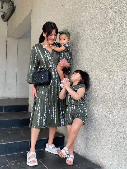 Alice pun meminta doa kepada para followersnya agar terus mendoakan dirinya untuk segera disembuhkan. Ia juga berpesan agar siapapun selalu dalam keadaan sehat. (Instagram/alicenorin)