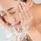 Facial wash/copyright shutterstock