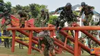 Citizen6, Cilandak: Perlombaan Halang Rintang ini diikuti 16 Batalyon dan dibuka oleh Komandan Korps Marinir Mayor Jenderal TNI (Mar) M. Alfan Baharudin. (Pengirim: Badarudin Bakri)