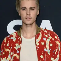 Rupanya hubungan spesial Hailey Baldwin dan Justin Bieber telah mendapat persetujuan dari orangtua model cantik itu. Stephen Baldwin dan Kennya Baldwin merestui putrinya berpacaran dengan penyanyi tampan ini. (AFP/Bintang.com)