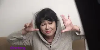 Ria Irawan berbagi cerita kepada Bintang.com saat dirinya divonis kanker getah bening stadium 3C. Seperti apa perjuangan Ria Irawan melawan kanker?