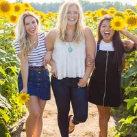 Outfit liburan musim panas (Foto: Unsplash.com)