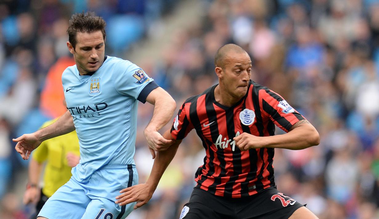 <p>1. Bobby Zamora - Mantan pemain QPR tersebut mengakui bahwa ia bukanlah pecinta sepak bola. menurunya sepak bola hanya nya aksi membuang buang banyak waktu. (AFP/Oli Scarff)</p>