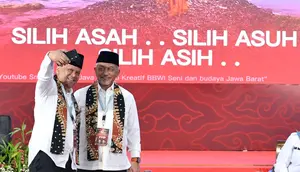 Ahmad Syaikhu-Ilham Habibie resmi mengumumkan pencalonan mereka di Pemilihan Gubernur (Pilgub) Jawa Barat, Kamis (29/8/2024). (Merdeka.com/Nur Habibie)