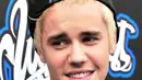 Foto ini diambil pada Desember 2014 saat Justin Bieber sudah keluar dari beberapa masalah hukum. Ia pun mengecat rambutnya menjadi platinum blond. (Jerod Harris/Getty/USMagazine)