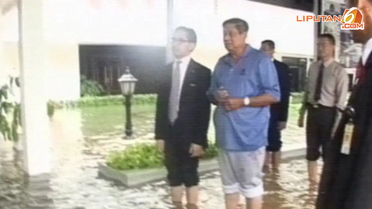 banjir-istana-140205d.jpg