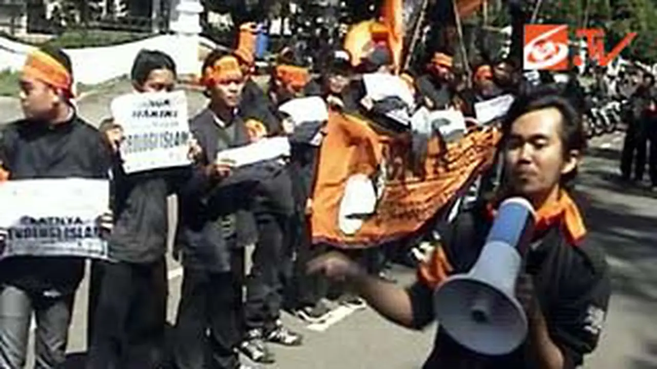 120522ddemo-bandung.jpg