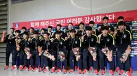 Timnas Korea Selatan U-23 saat tiba di Bandara Incheon dari Jakarta, Senin (3/9/2018). (Bola.com/Dok. KFA)
