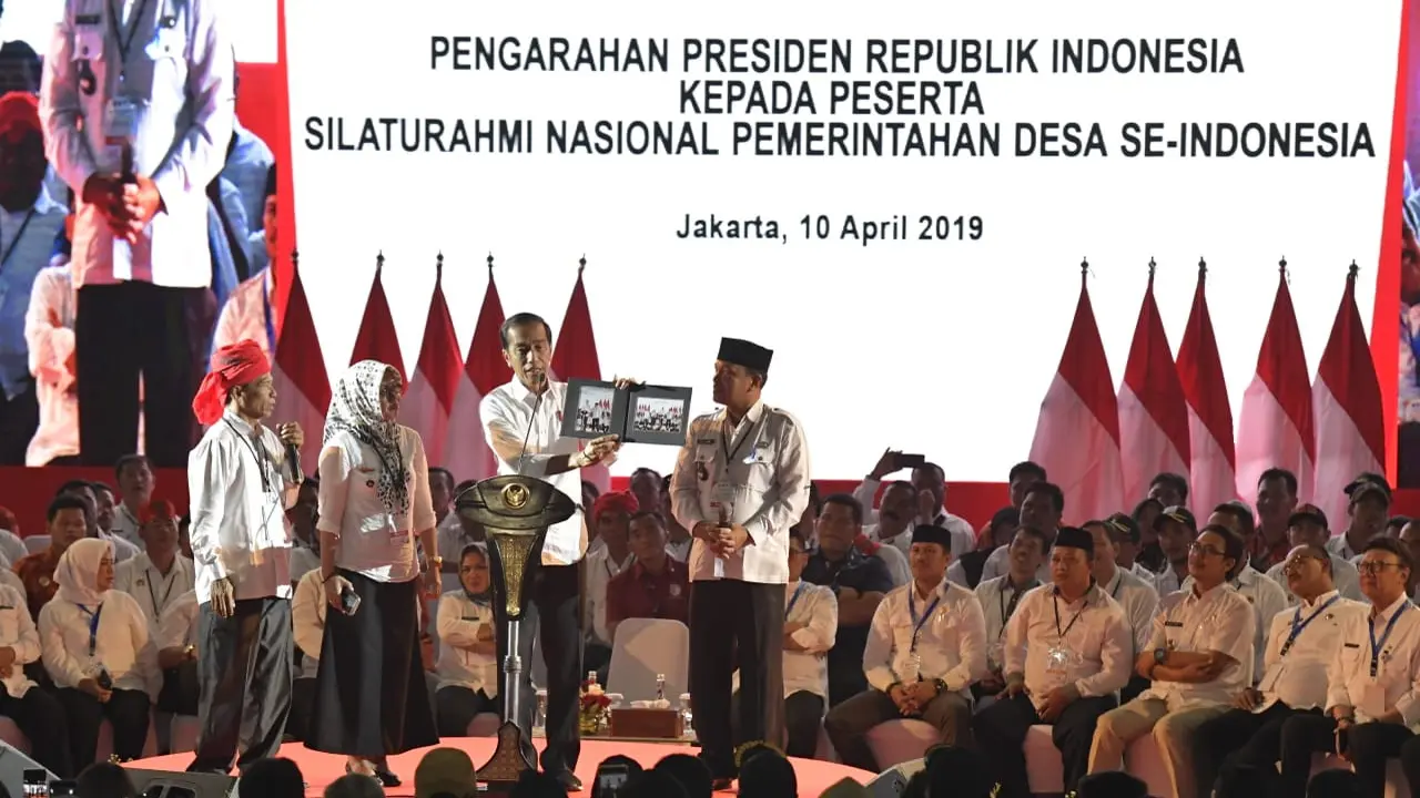 Cegah Penyelewengan Dana Desa, Presiden Jokowi Kaji Dana Operasional untuk Kades