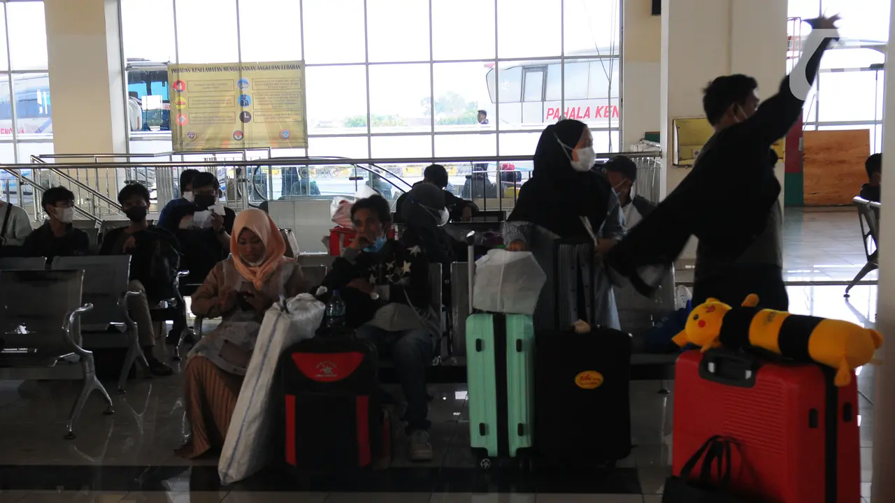 Terminal Pulo Gebang Belum Ada Lonjakan Mudik Lebaran