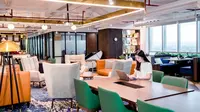 Membantu Pekerja Hybrid di Seluruh Dunia dengan Workplace Management System