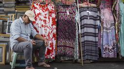Penurunan ini dipengaruhi melemahnya daya beli masyarakat serta menurunnya kinerja industri nasional. (BAY ISMOYO/AFP)