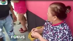 Yunita sempat mengelak, namun setelah dilakukan pemeriksaan, polisi menemukan dua paket kecil sabu yang disembunyikan di dalam kemasan bawang merah.