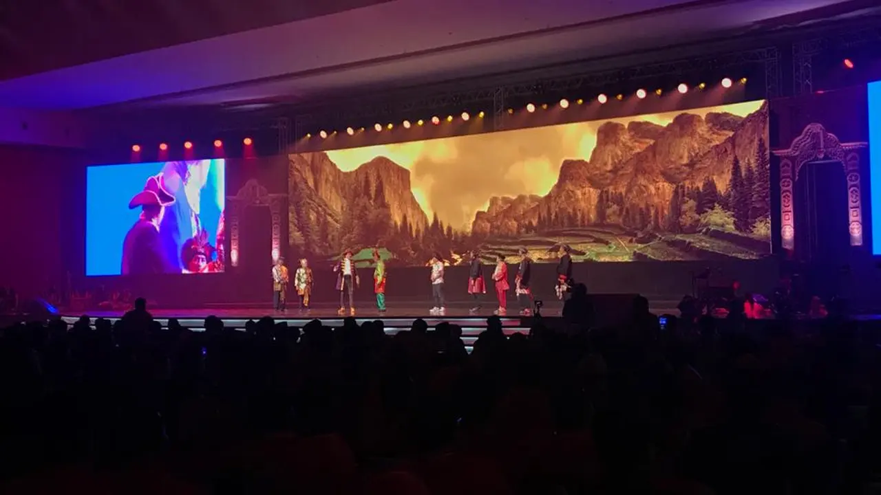 Komedian Cak Longtong mengisi acara penutupan Rakernas PDIP, Minggu (12/1/2020).