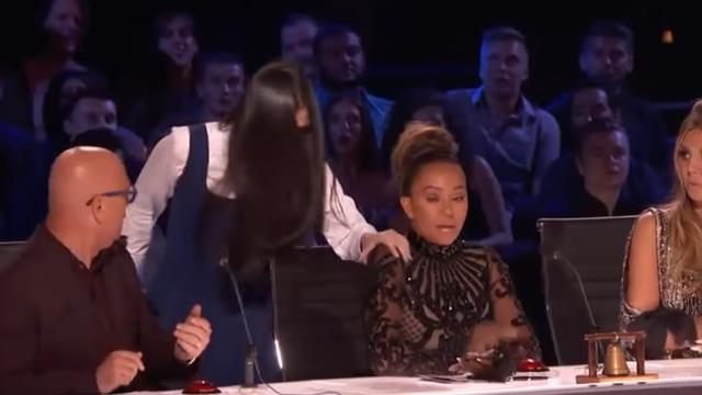 Ada Kejadian Aneh Saat The Sacred Riana Tampil di America's Got Talent ...