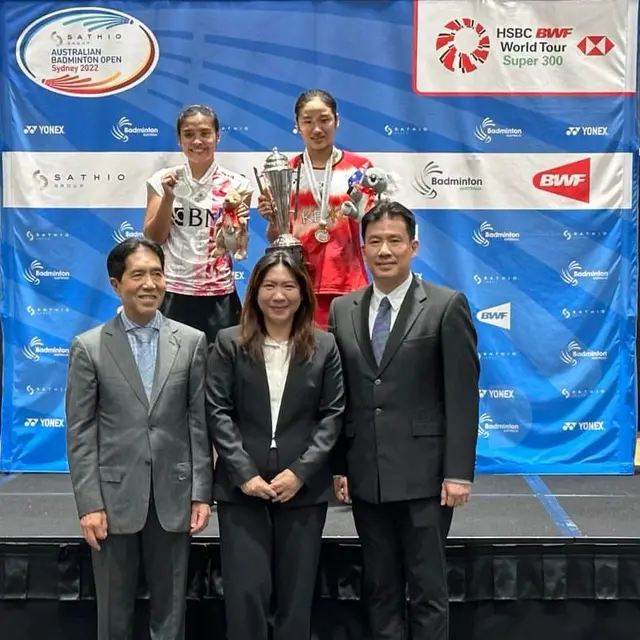 Beri Dukungan Sebelum Olimpiade, Ini 6 Potret Susi Susanti dan Gregoria Mariska
