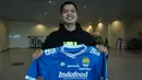 Ini dia Bobotoh yang saya bilang tadi, namanya Christian Hartana. Suporter Persib Bandung ini datang ke Rusia spesial untuk menyaksikan laga Piala Dunia 2018, keren banget yah. (Bola.com/Okie Prabhowo)