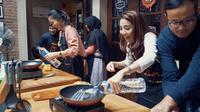 Serial Dapur Anak Kost angkat kebiasaan cinta irit, gratisan dan anti mubazir dalam webseries. (Foto: Kokiku TV)