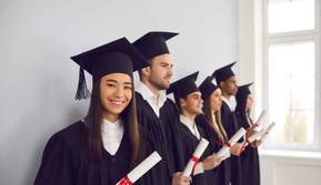 Ilustrasi mahasiswa lulus kuliah. (Foto: Shutterstock)