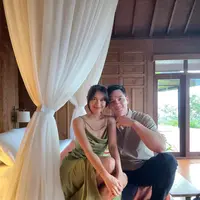 Menikah selama 17 tahun, Nana Mirdad dan Andrew White masih tetap romantis di Valentine [@nanamirdad_]