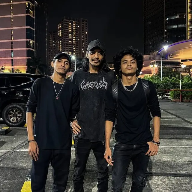 7 Potret Vadel Pacar Baru Laura Meizani Putri Nikita Mirzani, Jadi Sorotan