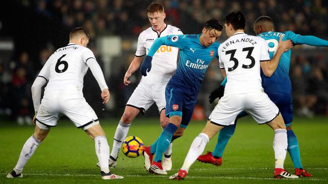 Arsenal Digulung Swansea City