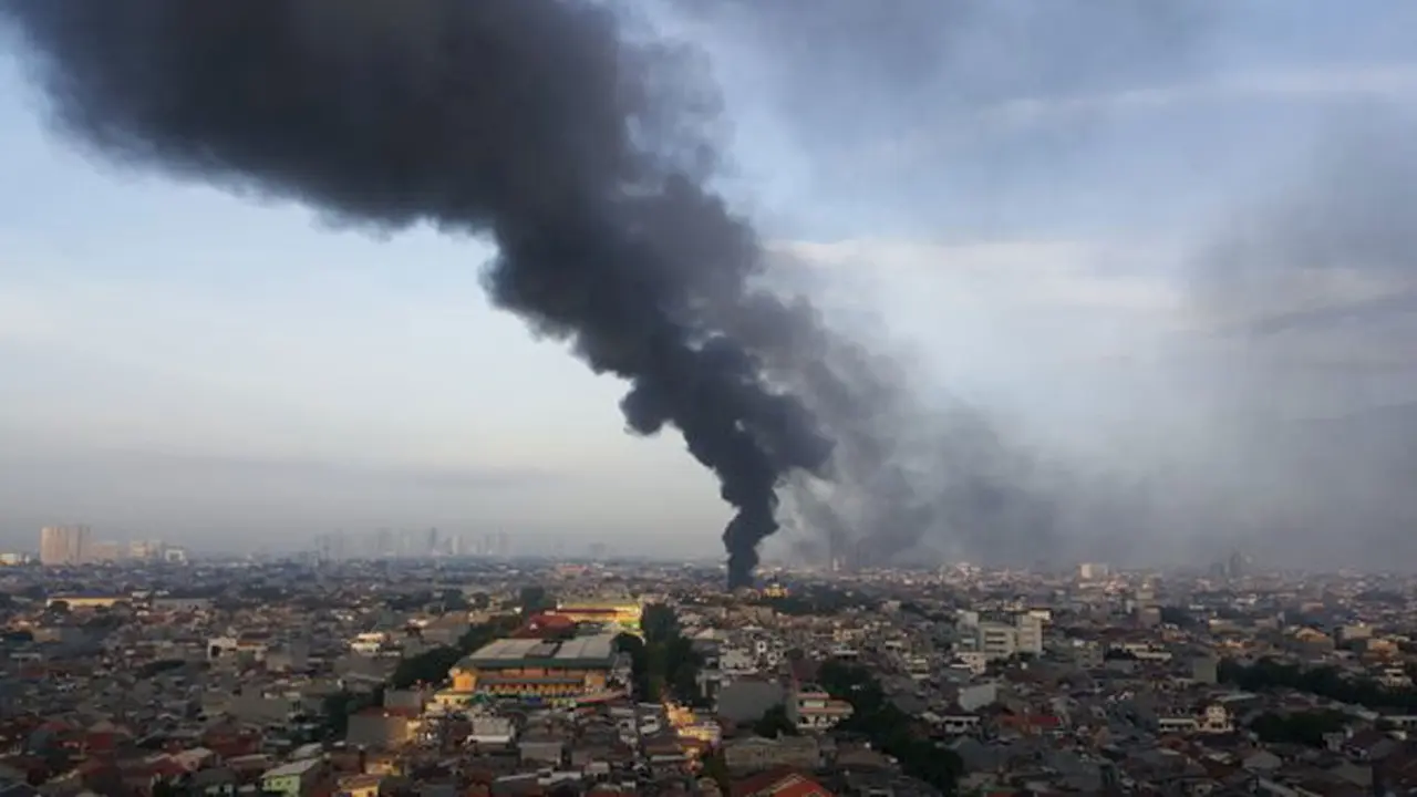 Kebakaran dan Kecelakaan Warnai Lalu Lintas Jakarta Pagi Ini