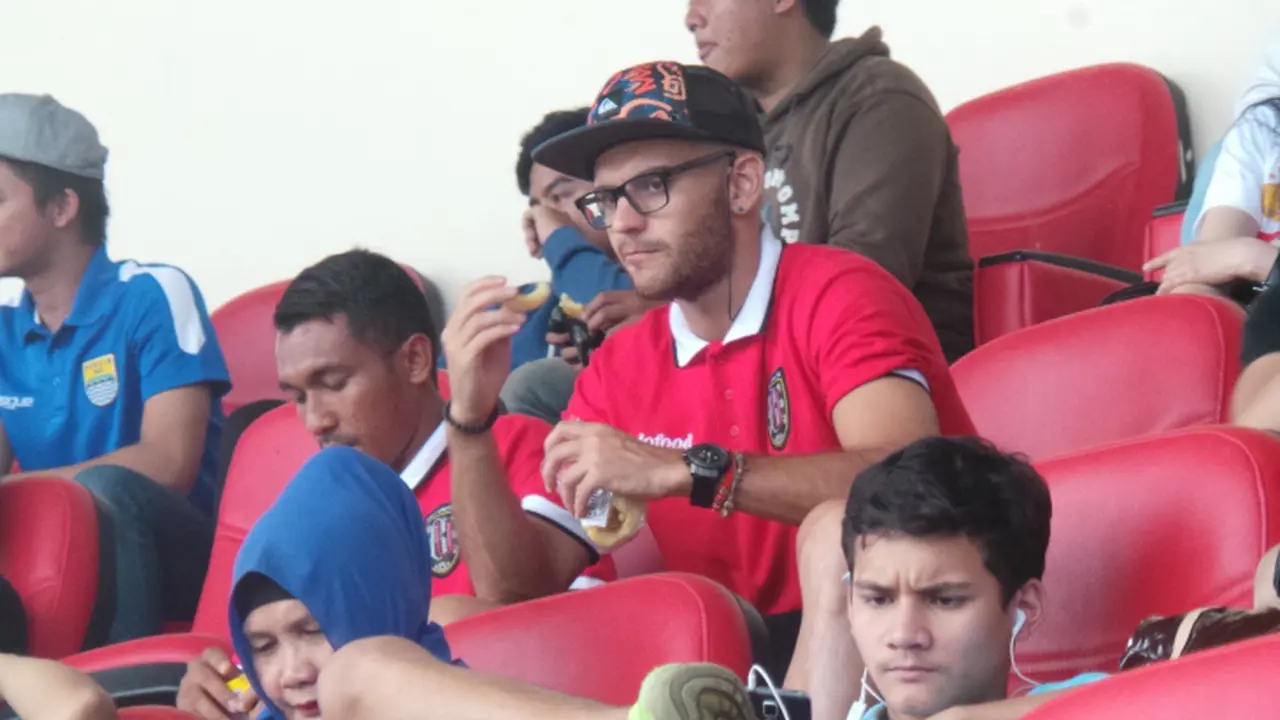 Bek Bali United asal Spanyol, Kiko Insa (Liputan6)