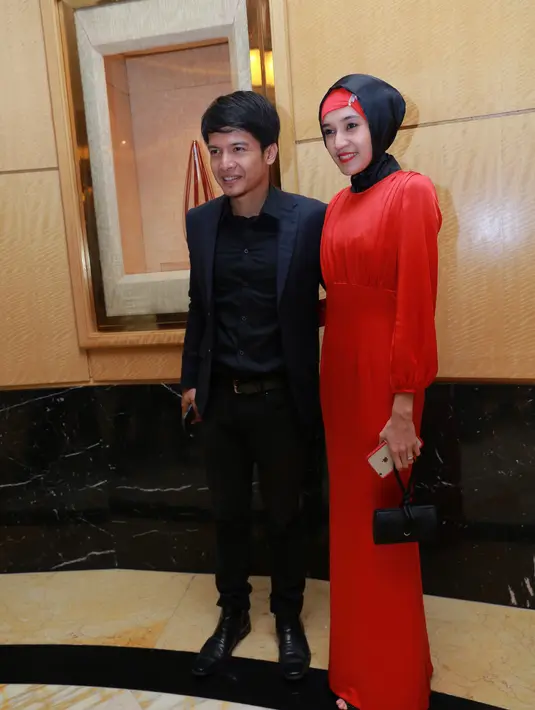 Dimas Seto mengatakan proses Dhini Ainarti menutup aurat sudah lama. (Galih W Satria/Bintang.com)