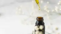 Bagaimana Alfa Arbutin Mencerahkan Kulit? Begini Penjelasan Dermatolog
