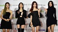 ITZY berpose di red carpet pad '2021 Asia Artist Awards di&nbsp; 2 December 2021. (AFP/Jung Yeon-je)