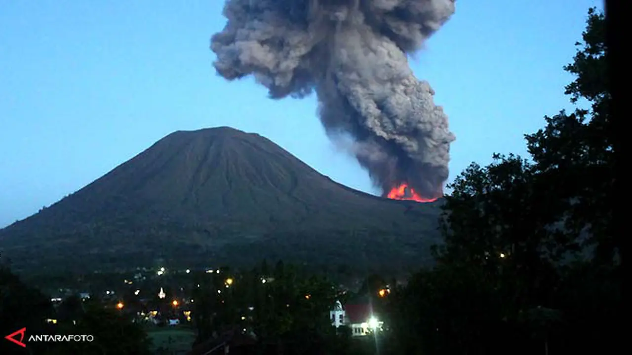 letusan-lokon130404a.jpg